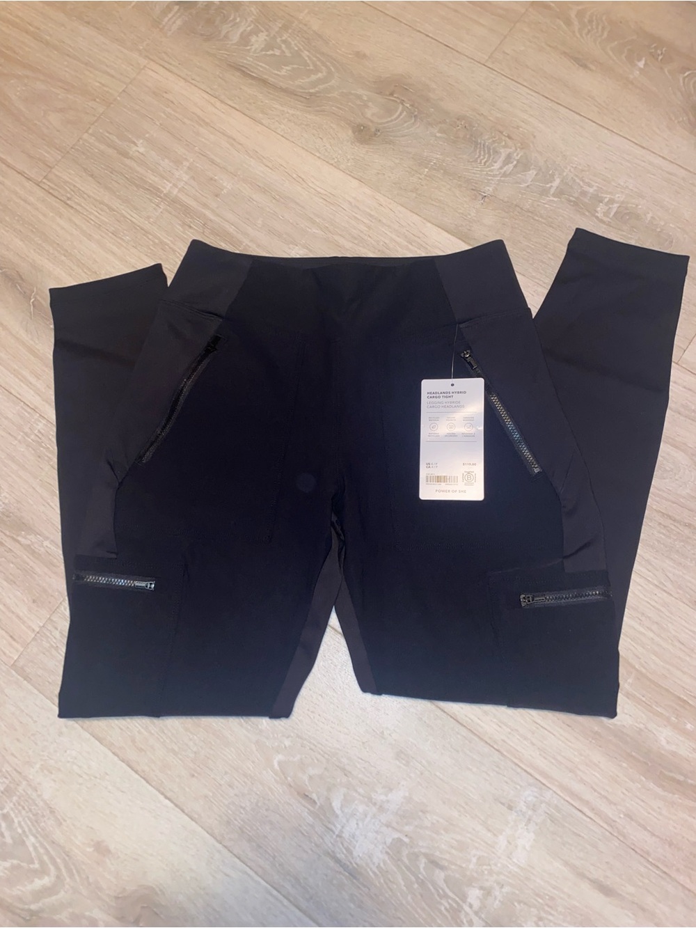 Athleta Women’s Headlands Hybrid Cargo Tight Leggings Black High Rise Ankle 4 - Picture 2 of 7